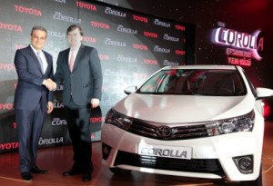 Toyota Ceo'su Ali Haydar Bozkurt ve Toyota Avrupa Başkan Yardımcısı Michel Gardel