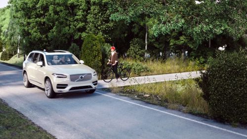 World-first technology by Volvo, POC and Ericsson connects cycle helmets with cars