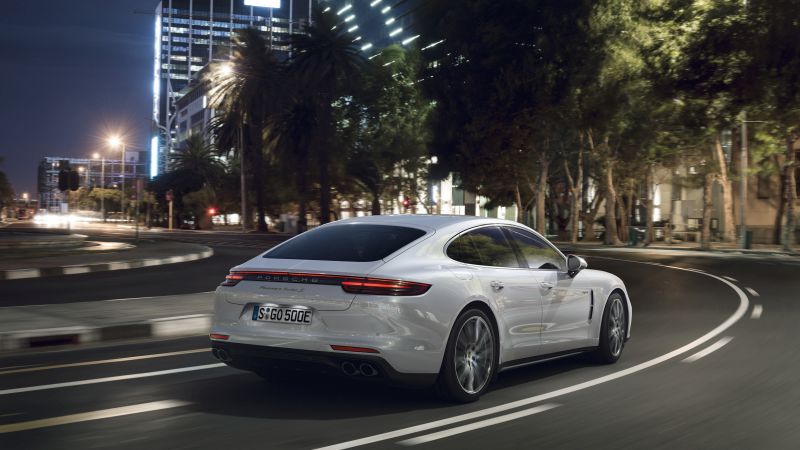 1488443386_Panamera_Turbo_S_E_Hybrid2