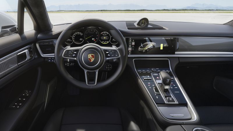 1488443388_Panamera_Turbo_S_E_Hybrid3