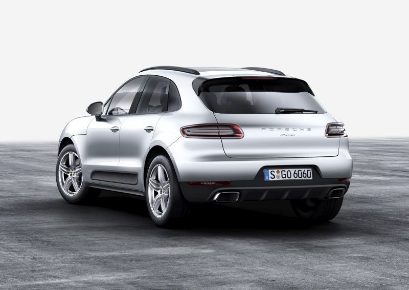 1489152605_Porsche_MAcan__1_