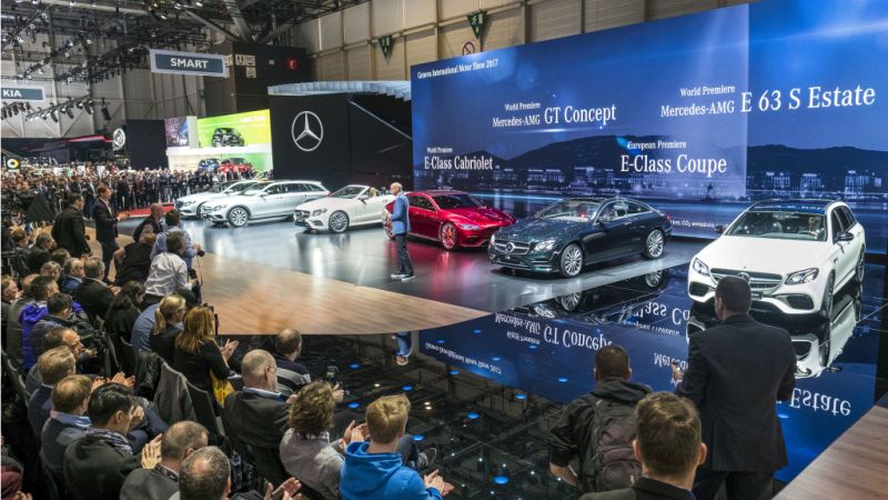 Mercedes-Benz auf dem Internationalen Automobil-Salon Genf 2017: Dr. Dieter Zetsche, Vorstandsvorsitzender der Daimler AG und Leiter Mercedes-Benz Cars, am Mercedes-AMG GT Concept.  ; Mercedes-Benz at the 2017 Geneva International Motor Show: Dr. Dieter Zetsche, Chairman of the Board of Management of Daimler AG & Head of Mercedes-Benz Cars, at the Mercedes-AMG GT Concept.;
