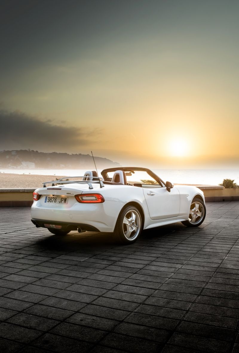 Fiat 124 Spider-2