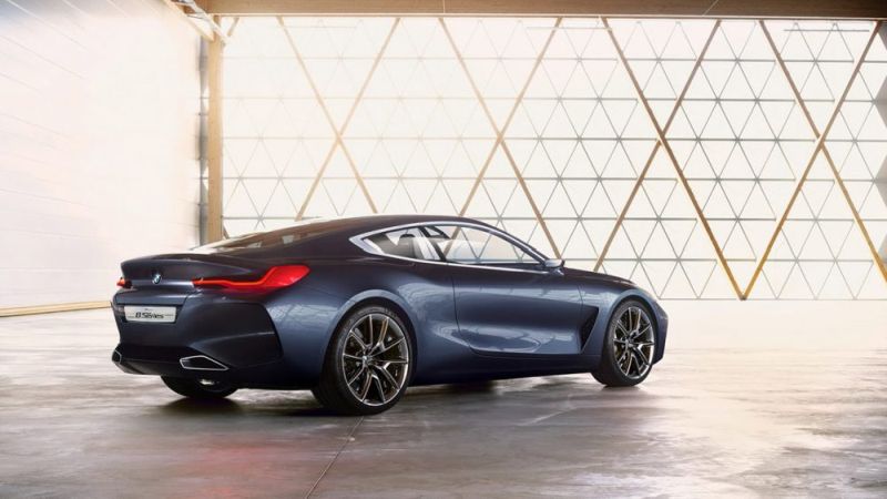 bmw8series11-1000x562