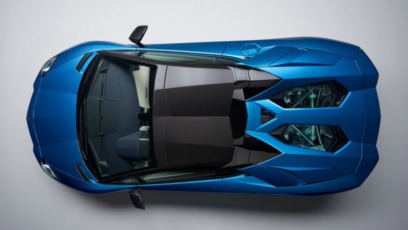 2018lamborghiniaventadorsroadster13-1000x562