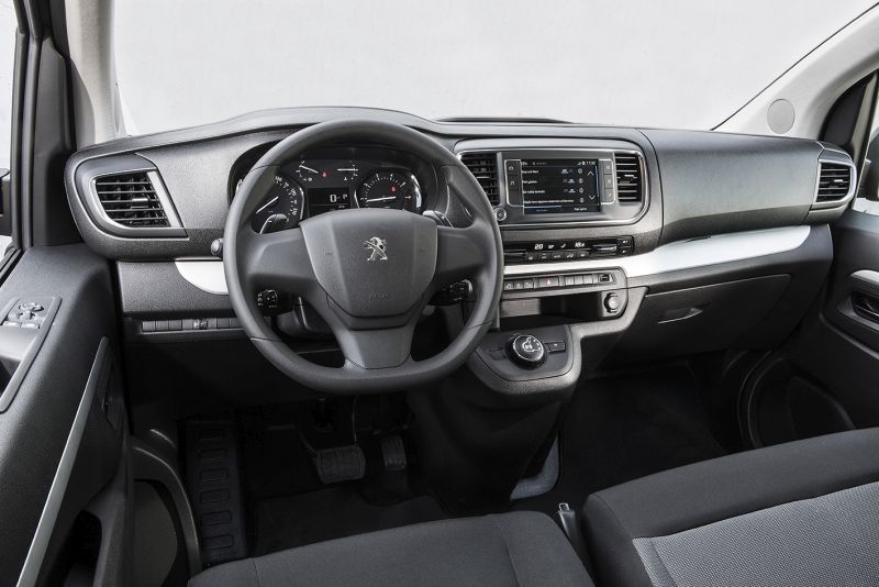 Yeni Peugeot Expert Traveller_05