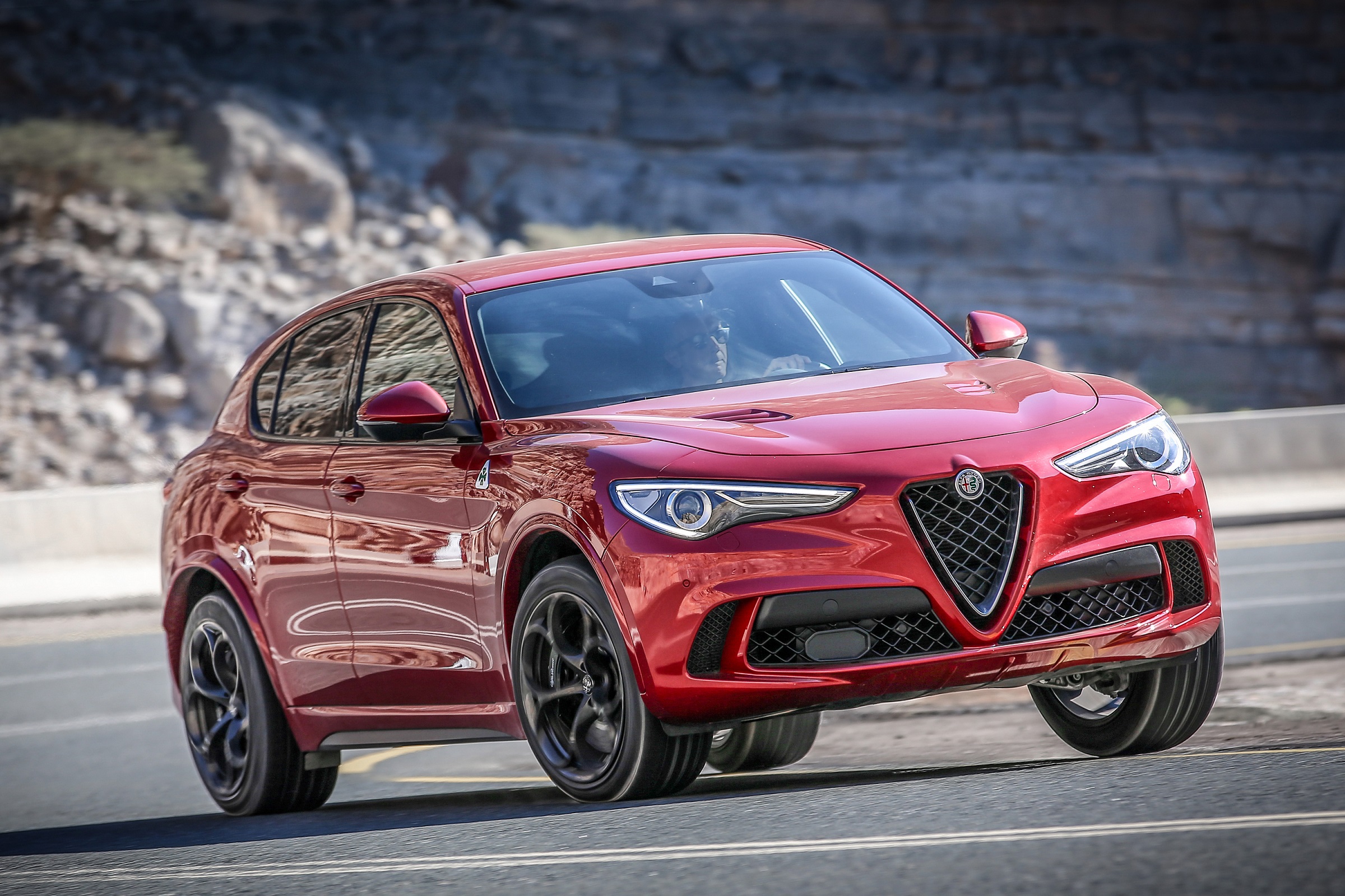 Alfa Romeo Stelvio-2