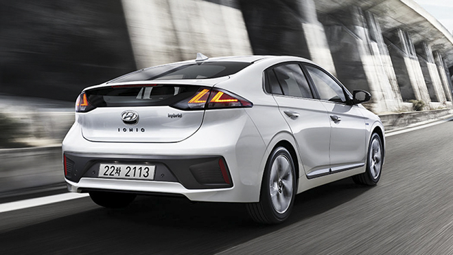 Hyundai-Ioniq-52