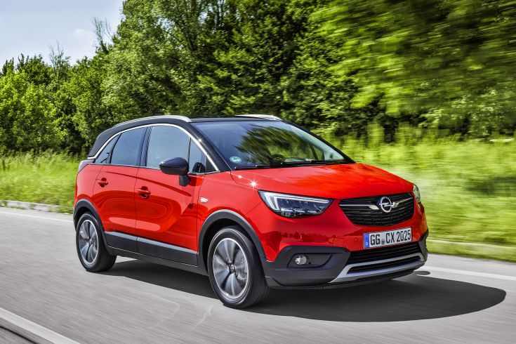 Good results all around: Based on assessments of adult protection, child protection, pedestrian protection and safety assist, Euro NCAP awarded the Opel Crossland X five stars for safety.