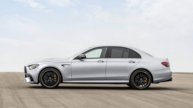 2021-Mercedes-AMG-E-63-S-62