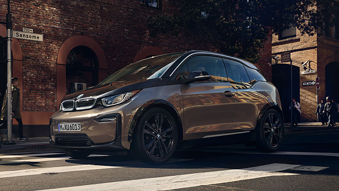 bmw-i-series-i3-highlights-mosaic-gallery-design-desktop-01