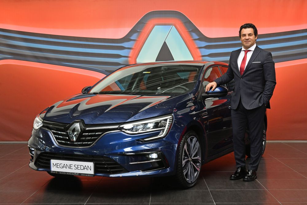 1612765463_Renault_MA__S__Genel_M__d__r___Berk___a__da__