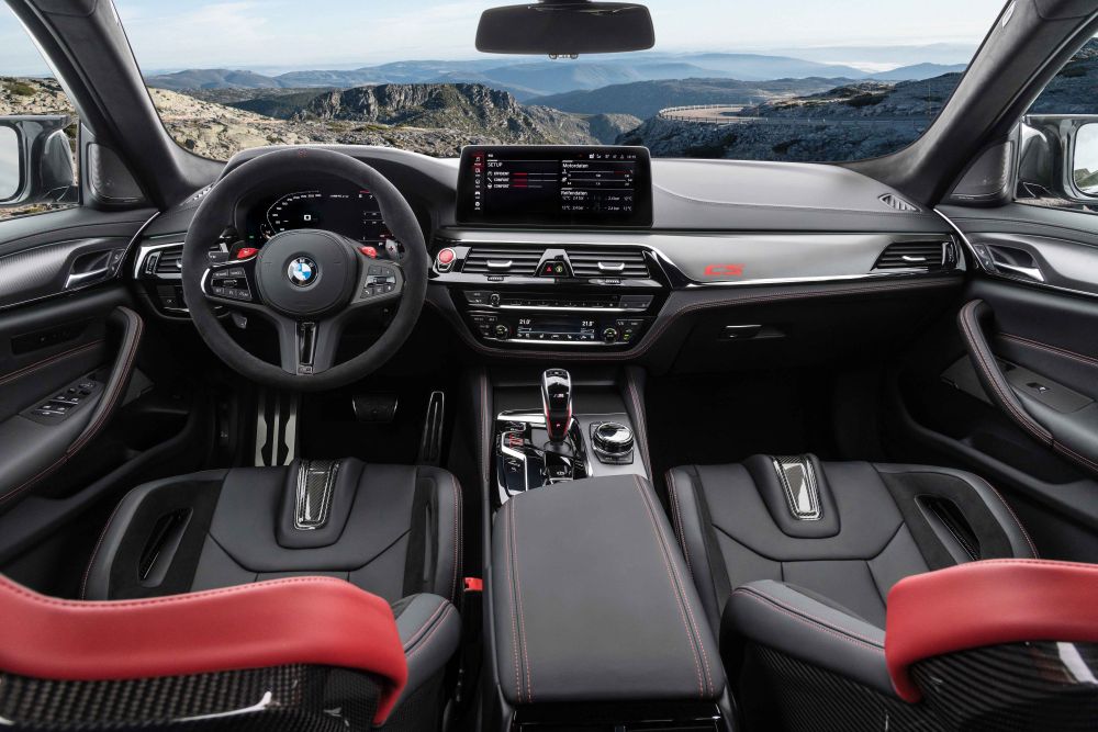 Yeni BMW M5 CS Kabin