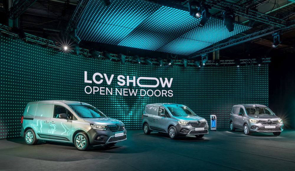 1616569975_2021___RENAULT_LCV_SHOW___OPEN_NEW_DOORS__2_