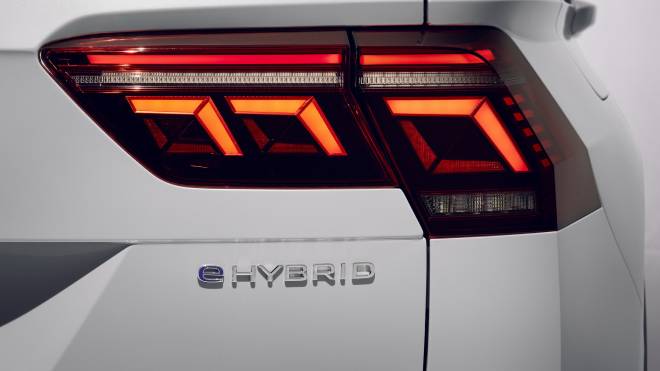 2021-volkswagen-tiguan-e-hybrid-3