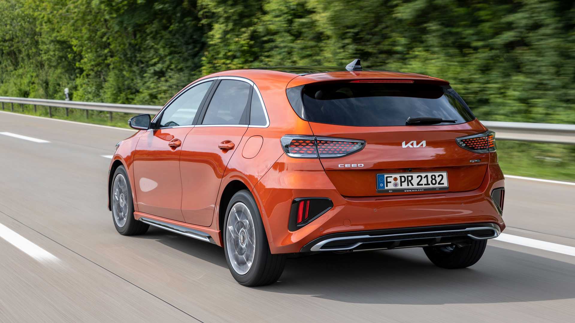 2022-Kia-Ceed-facelift-2