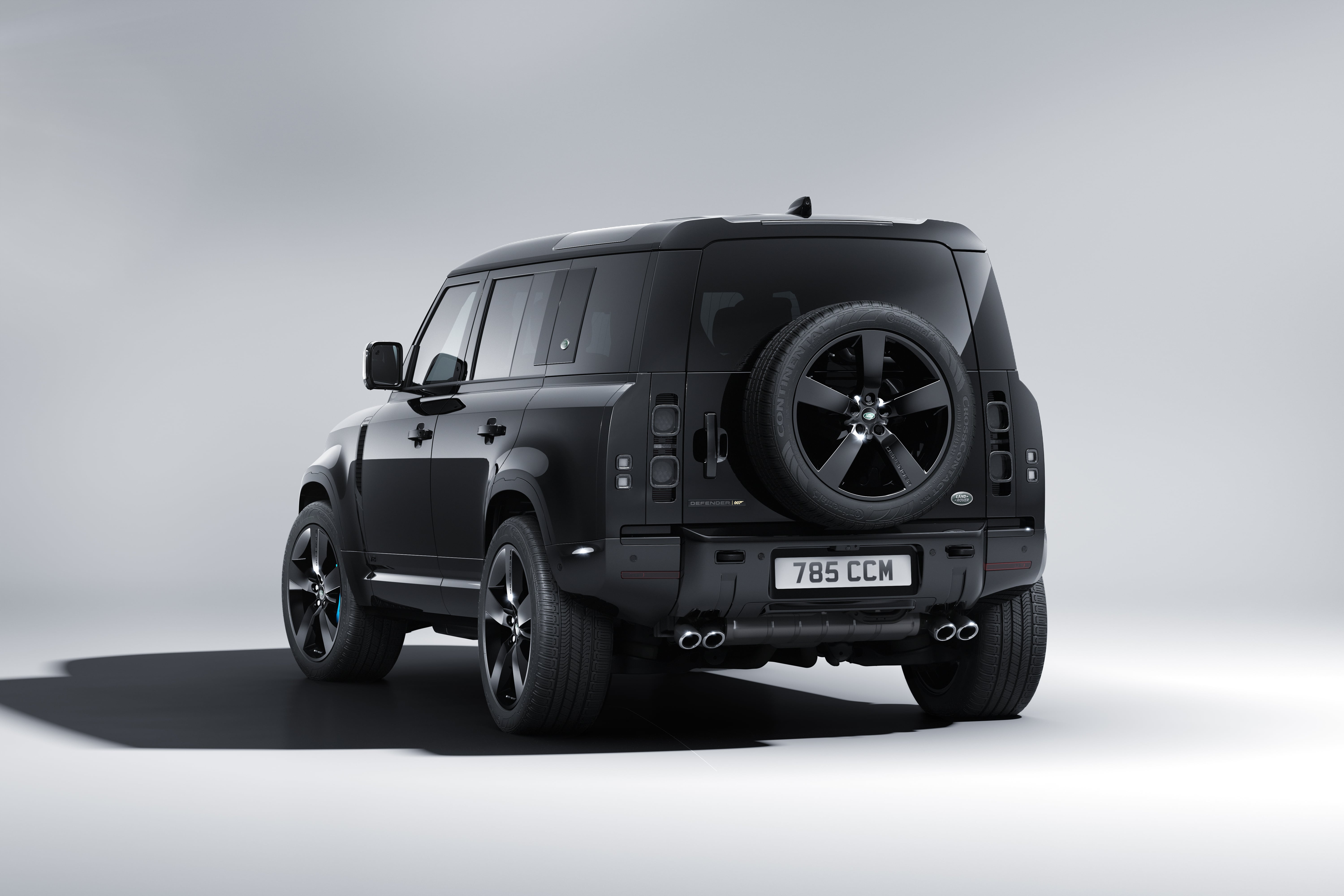 Yeni Land Rover Defender V8 Bond Edition (3)