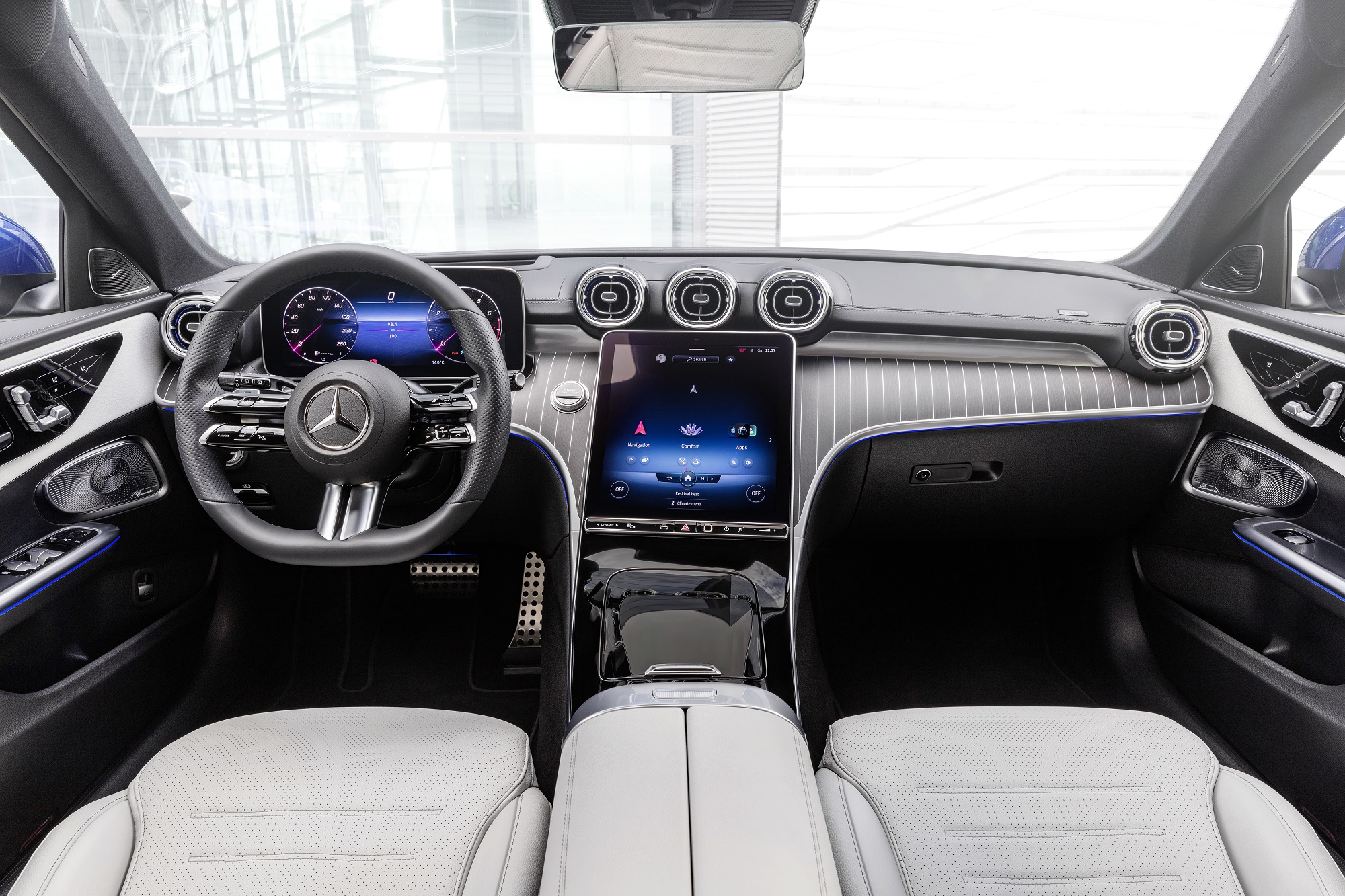 Mercedes-Benz C-Klasse T-Modell, 2021, Spektralblau, Leder zweifarbig Nevagrau/Schwarz. Interieur // Mercedes-Benz C-Class Estate, 2021, spectral blue, neva grey/black leather. Interior